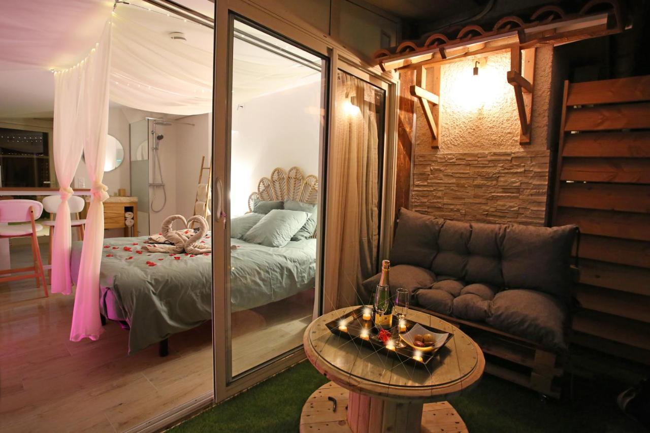 Lovina Chambre De Charme Avec Jaccuzi Velaux Eksteriør bilde