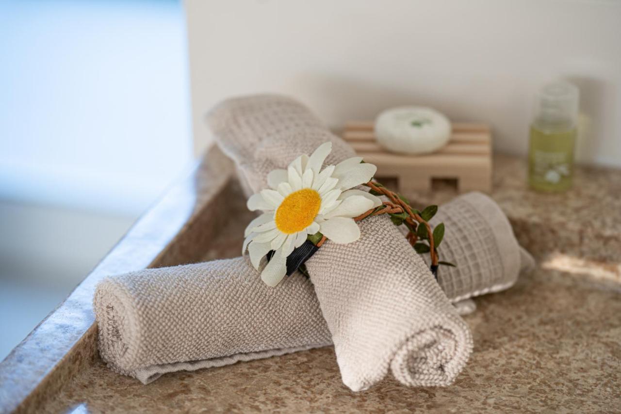 Lovina Chambre De Charme Avec Jaccuzi Velaux Eksteriør bilde