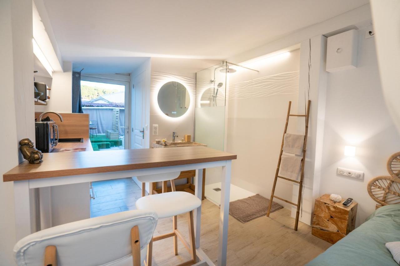 Lovina Chambre De Charme Avec Jaccuzi Velaux Eksteriør bilde