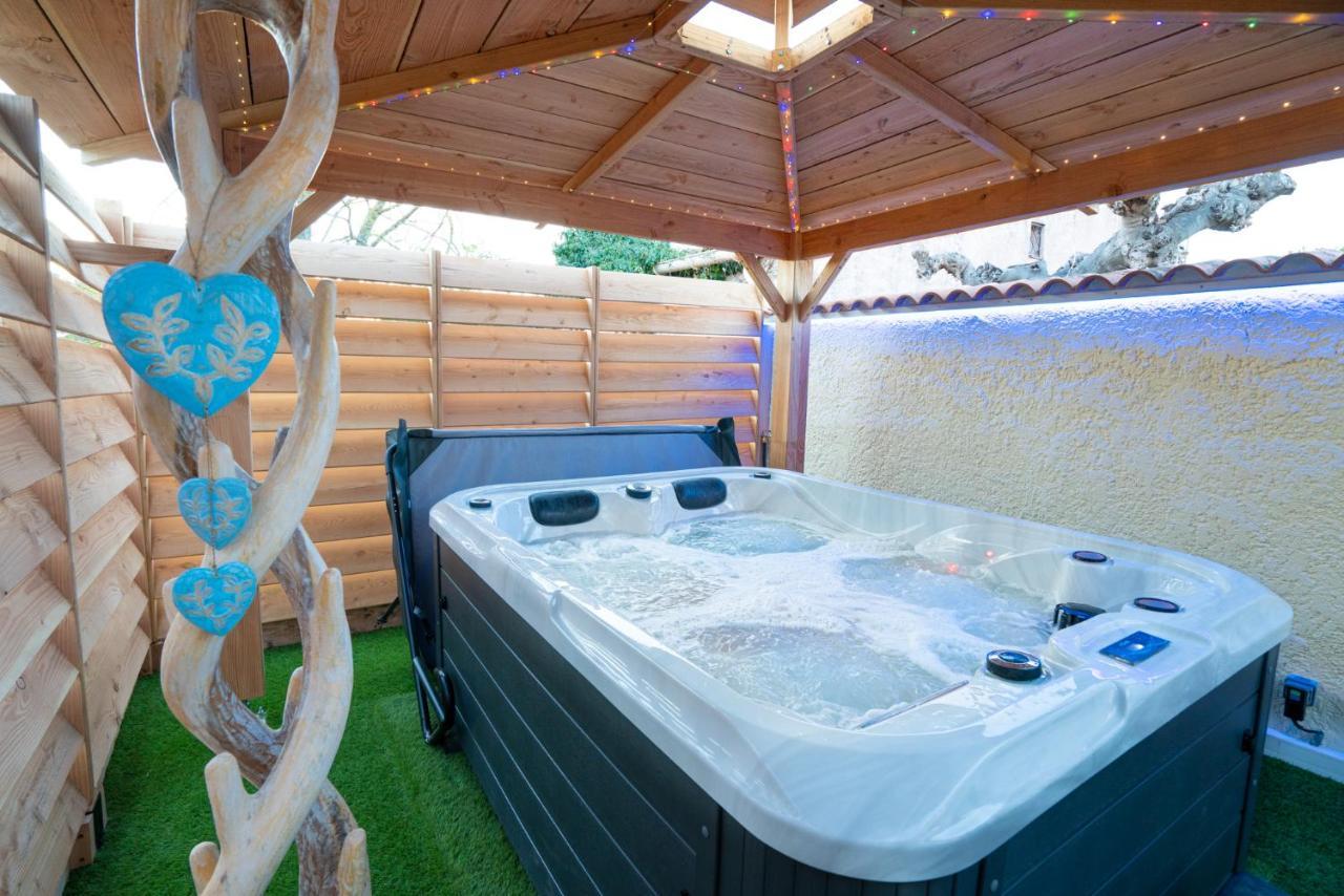 Lovina Chambre De Charme Avec Jaccuzi Velaux Eksteriør bilde