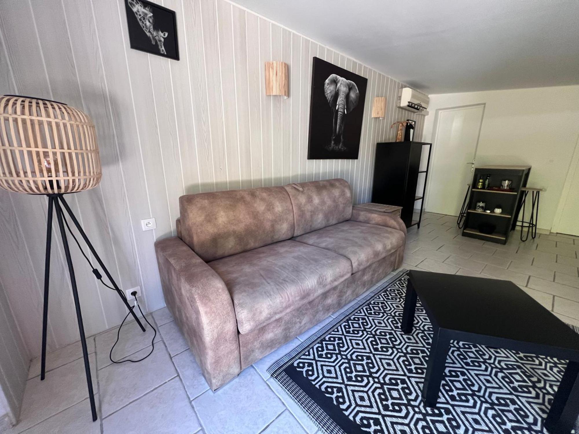 Lovina Chambre De Charme Avec Jaccuzi Velaux Eksteriør bilde